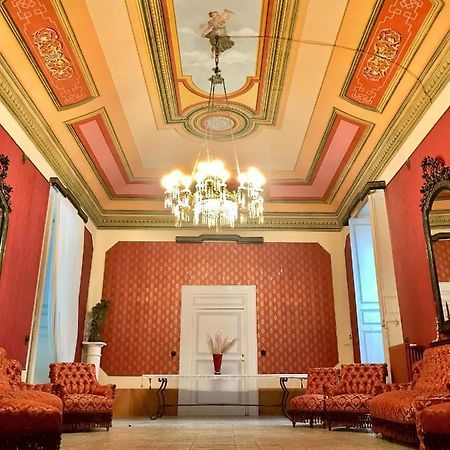 Palazzo Introna Bed & Breakfast โมลา ดิ บารี ภายนอก รูปภาพ