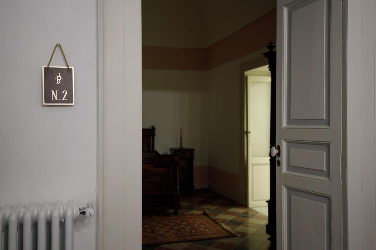 Palazzo Introna Bed & Breakfast โมลา ดิ บารี ภายนอก รูปภาพ