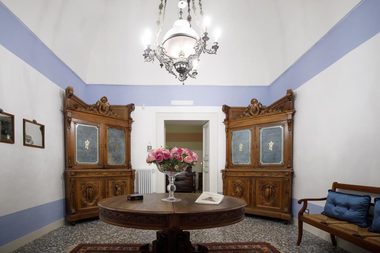 Palazzo Introna Bed & Breakfast โมลา ดิ บารี ภายนอก รูปภาพ