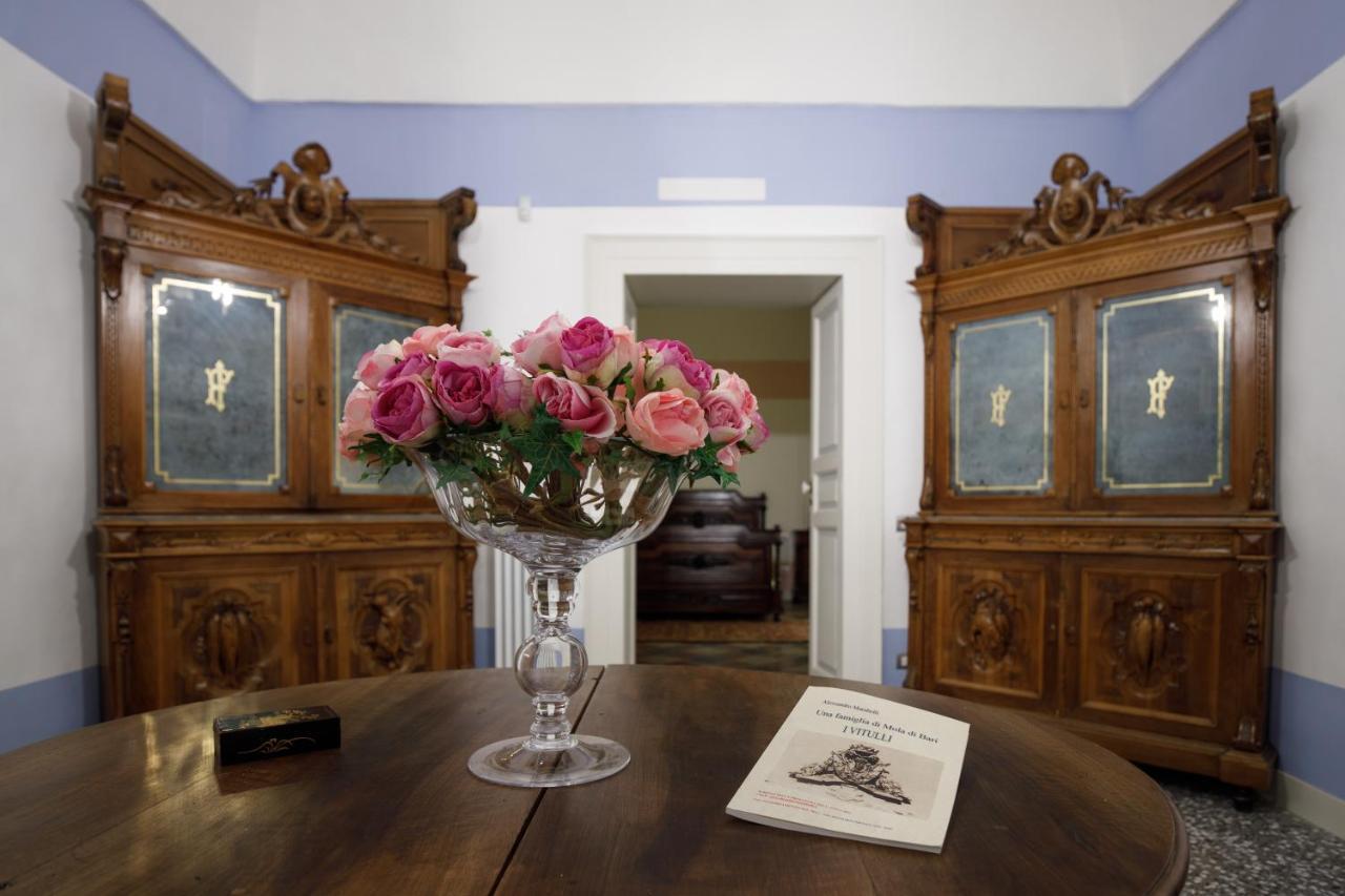 Palazzo Introna Bed & Breakfast โมลา ดิ บารี ภายนอก รูปภาพ