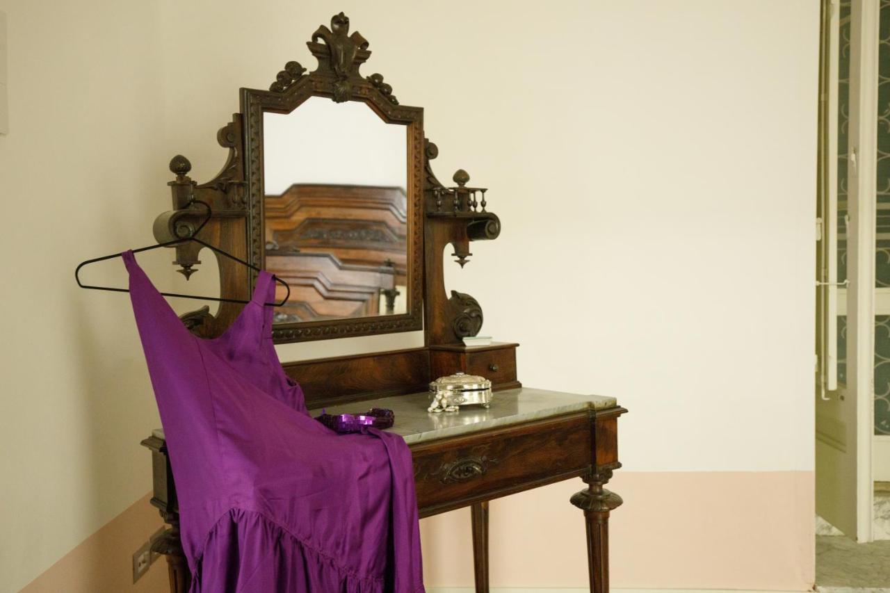 Palazzo Introna Bed & Breakfast โมลา ดิ บารี ภายนอก รูปภาพ