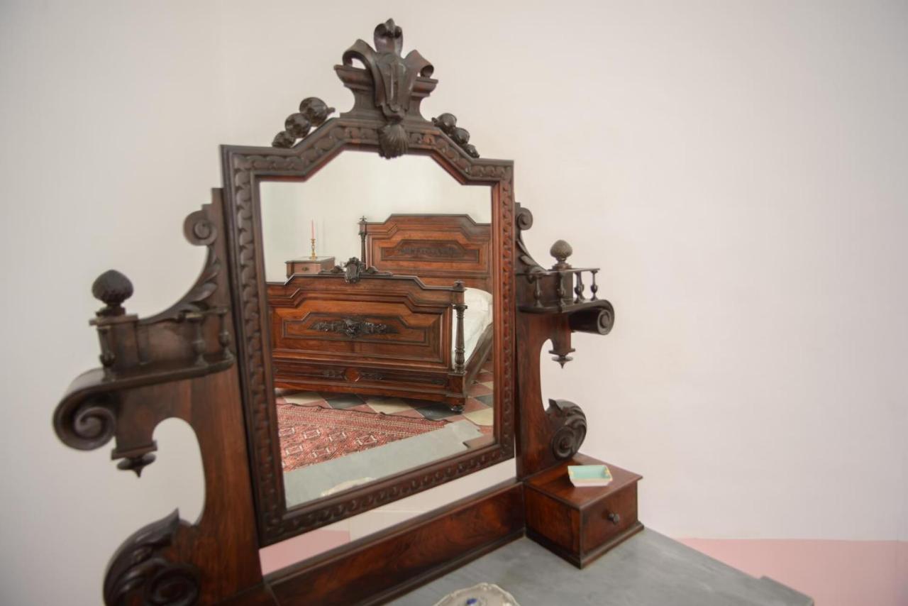 Palazzo Introna Bed & Breakfast โมลา ดิ บารี ภายนอก รูปภาพ