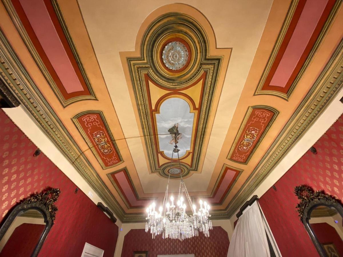 Palazzo Introna Bed & Breakfast โมลา ดิ บารี ภายนอก รูปภาพ